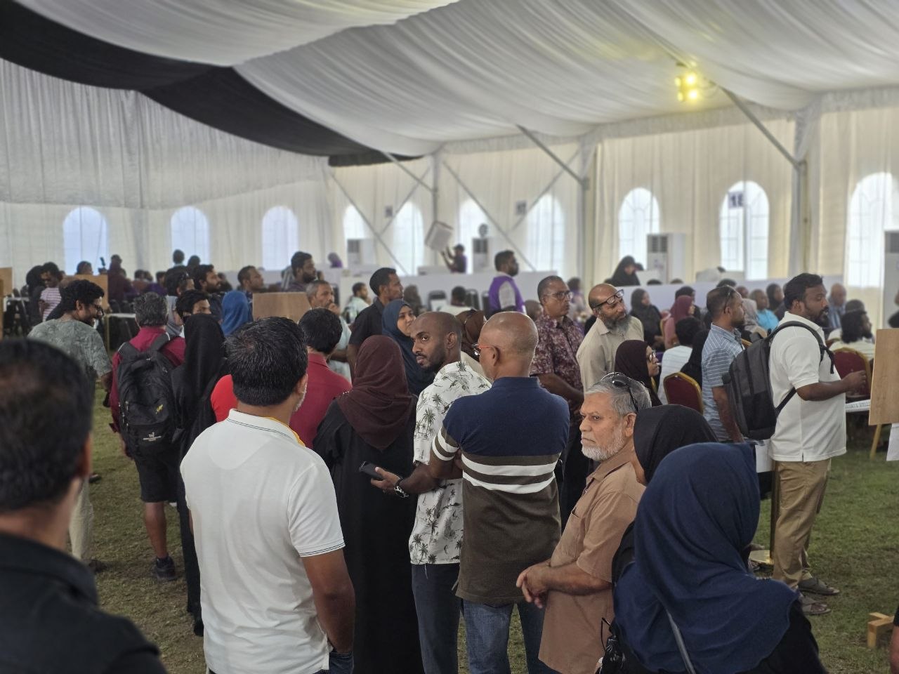 މިހާތަނަށް 41،000 އަށްވުރެ ގިނަ މީހުން ވޯޓުލައިފި