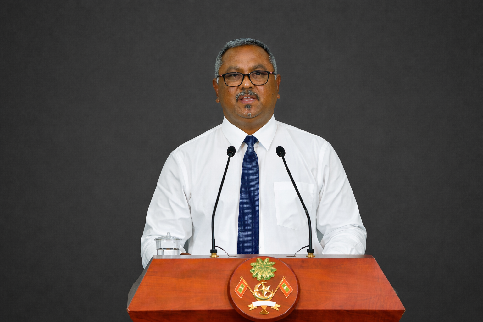 ރައީސް އޮފީހުގެ ކޮމިއުނިކޭޝަންސް މިނިސްޓަރު، އިބްރާހިމް ޚަލީލް ވަކިކޮށްފި