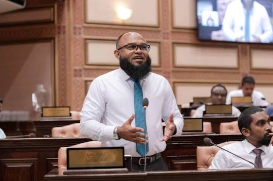 މެންބަރު ހުސައިން ޝަރީފް