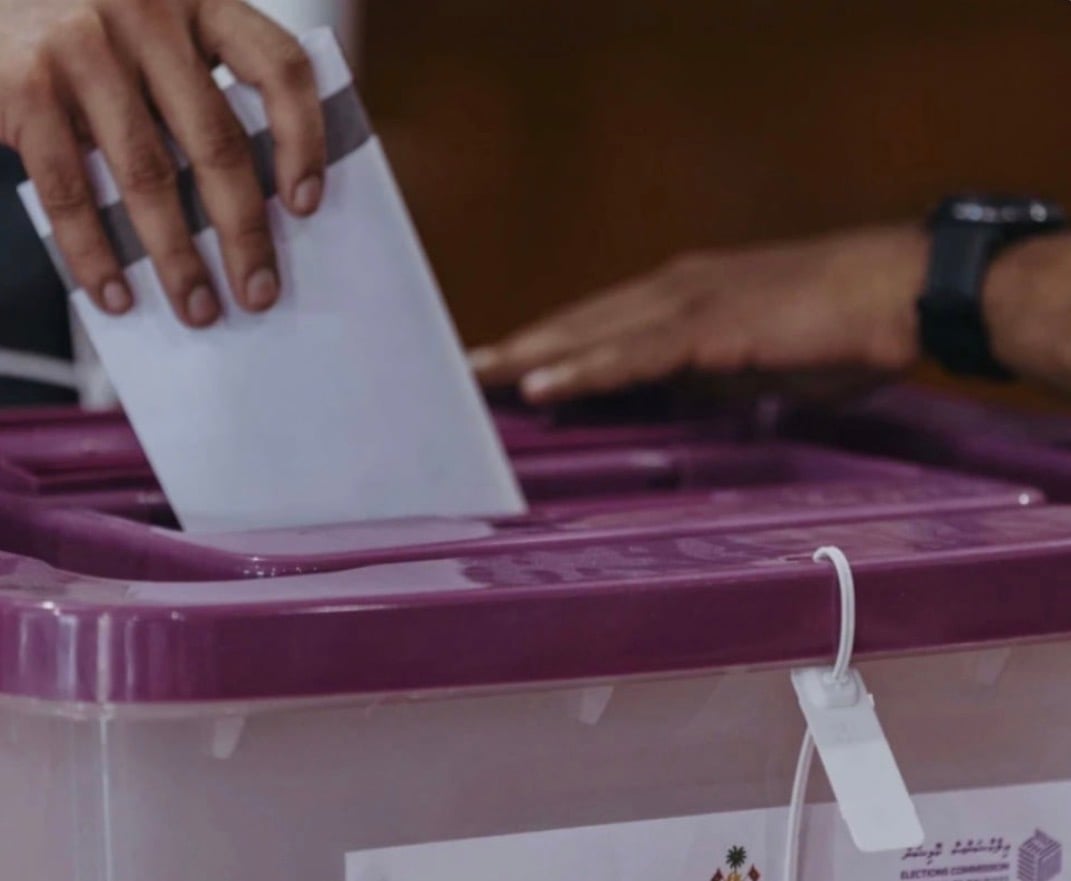 ބައެއް ސަރަހައްދުތަކުގައި ވޯޓު ފޮށި ނުބެހެއްޓީ 500 މީހުން ހަމަނުވާތީ: އީސީ