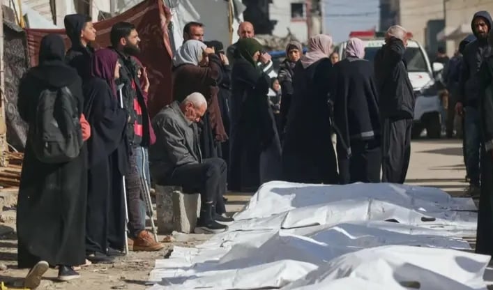 އަލް-ޝިފާ ހޮސްޕިޓަލަށް ފޮނުވި ފޮށިތަކުން ފެނުނީ ފަލަސްތީނު މީހުންގެ ބޯތަކާއި ކޮށާލާފައިވާ ހަށިގަނޑުތައް: ކޯބިން