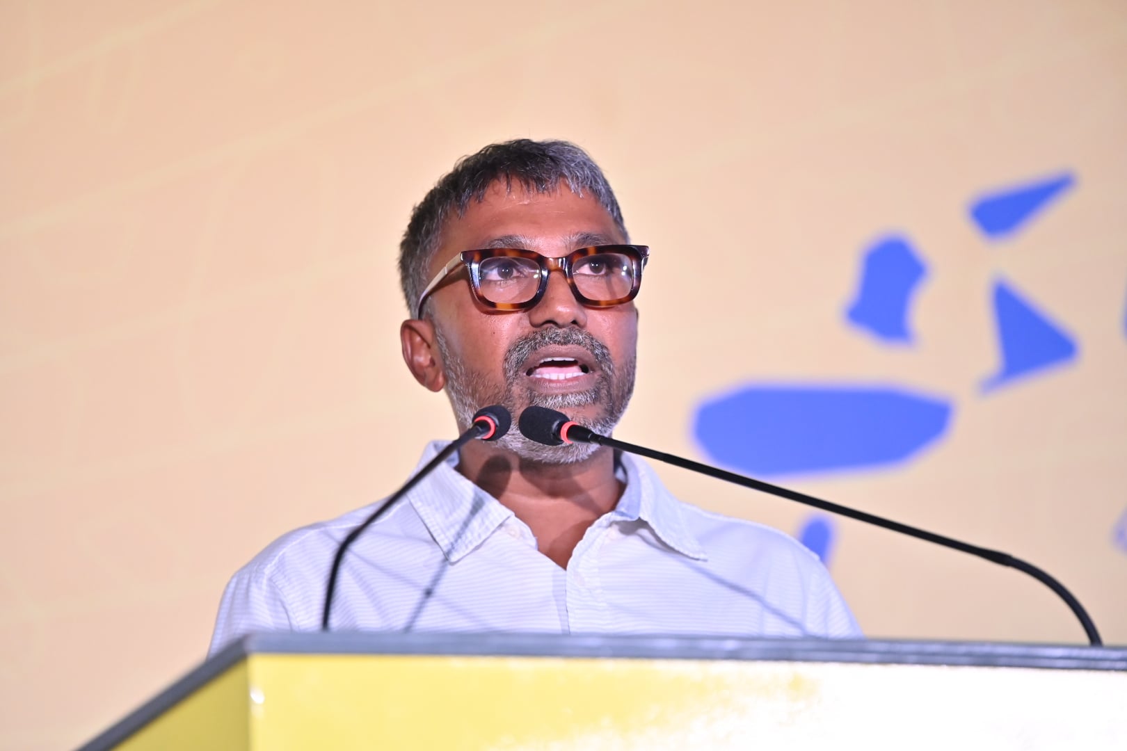 ރައީސް ޞާލިޙަކީ ޕާޓީ ބަދަލުނުކުރައްވާ ހުންނެވި ހަމައެކަނި ލީޑަރު، 2028 ކާމިޔާބުކުރަން މިކާއިލްއަށް ވޯޓުދެއްވާ: އިލްހާމް