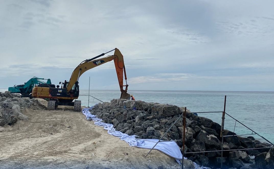 ކޮމަންޑޫގައި ޖަހާފައިވާ ރިވެޓްމަންޓް އައުކުރުމުގެ މަސައްކަތް ފަށައިފި