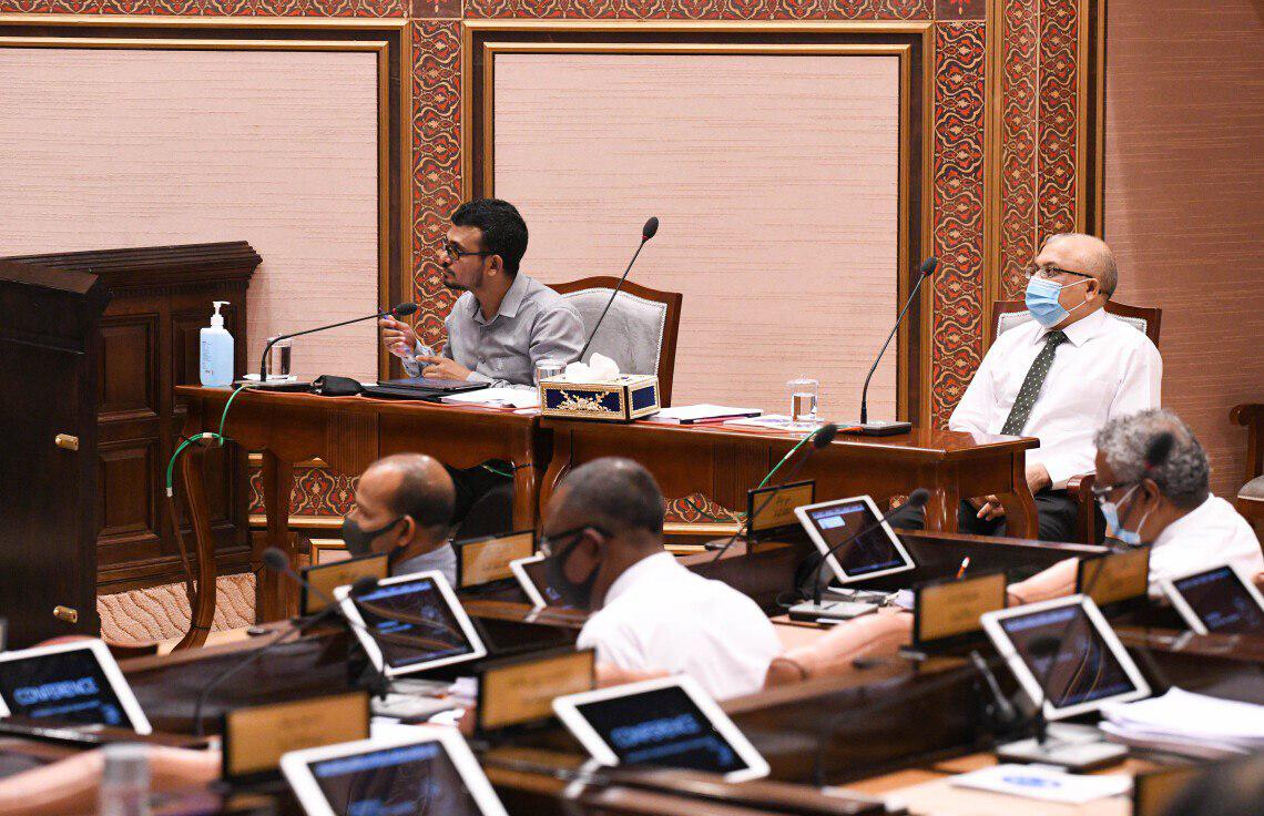 މެންބަރުންނަށް ޚާއްސަ ހެލްތު އިންޝުއަރެންސް ކަނޑާލަން ހުށަހެޅި ޕެޓިޝަނަށް 2100 ސޮއި ހަމަވެއްޖެ