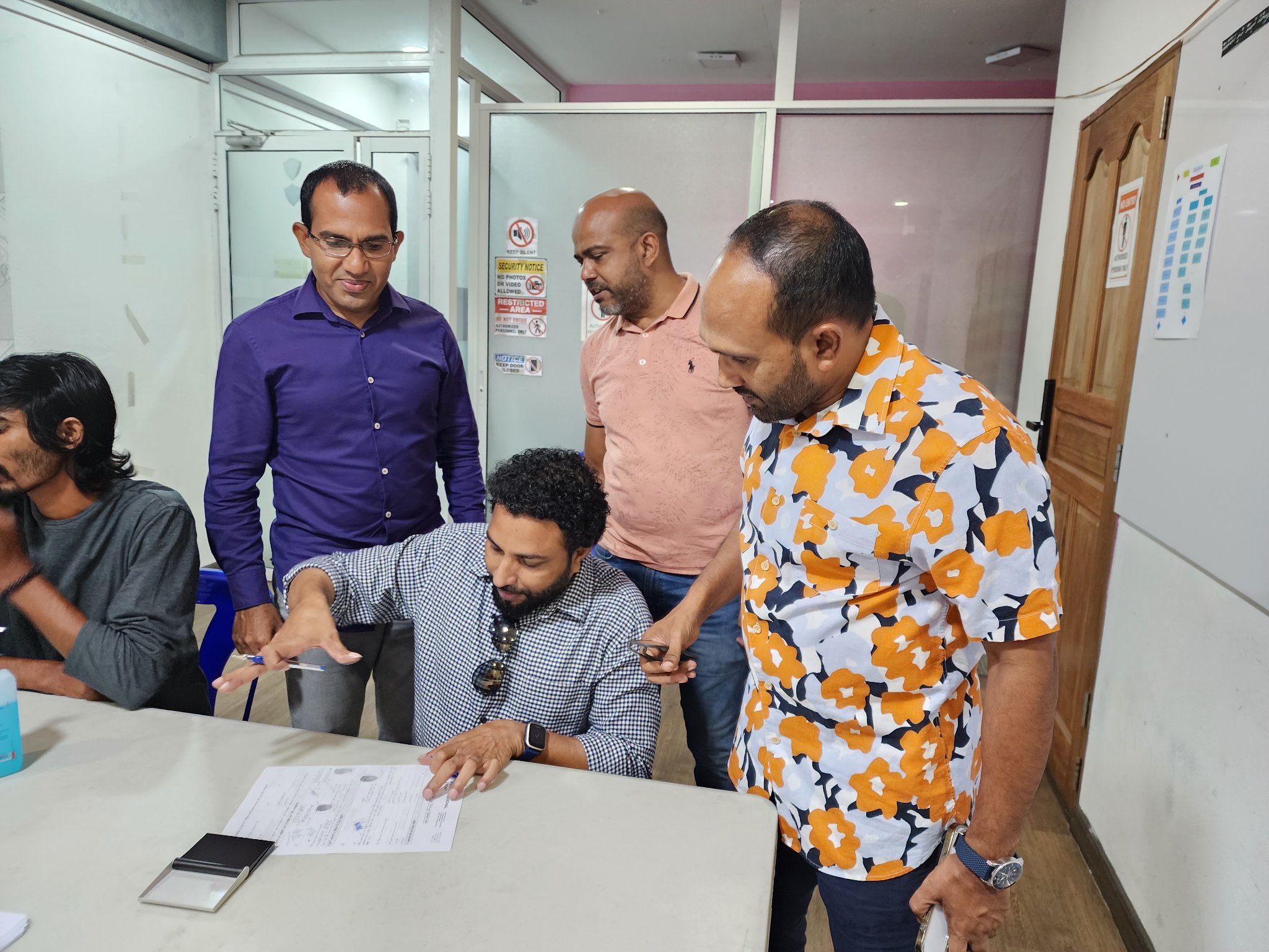 ޔާމީނަކީ އެންމެ މަގުބޫލު ލީޑަރު؛ ގިނަ ބަޔަކު ދަނީ ޕީއެންއެފާއި ގުޅެމުން: މަލީހު