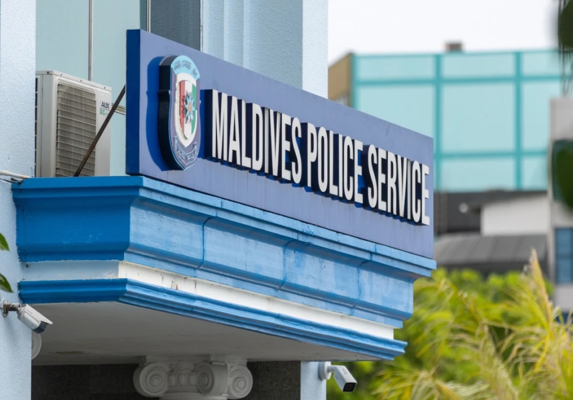 މަކަރާއި ހީލަތުން އަތުލި 4 ލައްކަ ރުފިޔާ ވެރިފަރާތަށް އަނބުރާ ދައްކައިފި