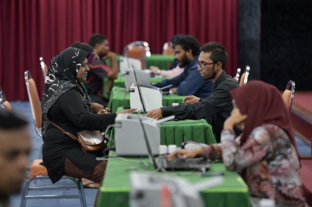 ފިޠުރު ޒަކާތް ބަލައިގަންނަން ފަށައިފި