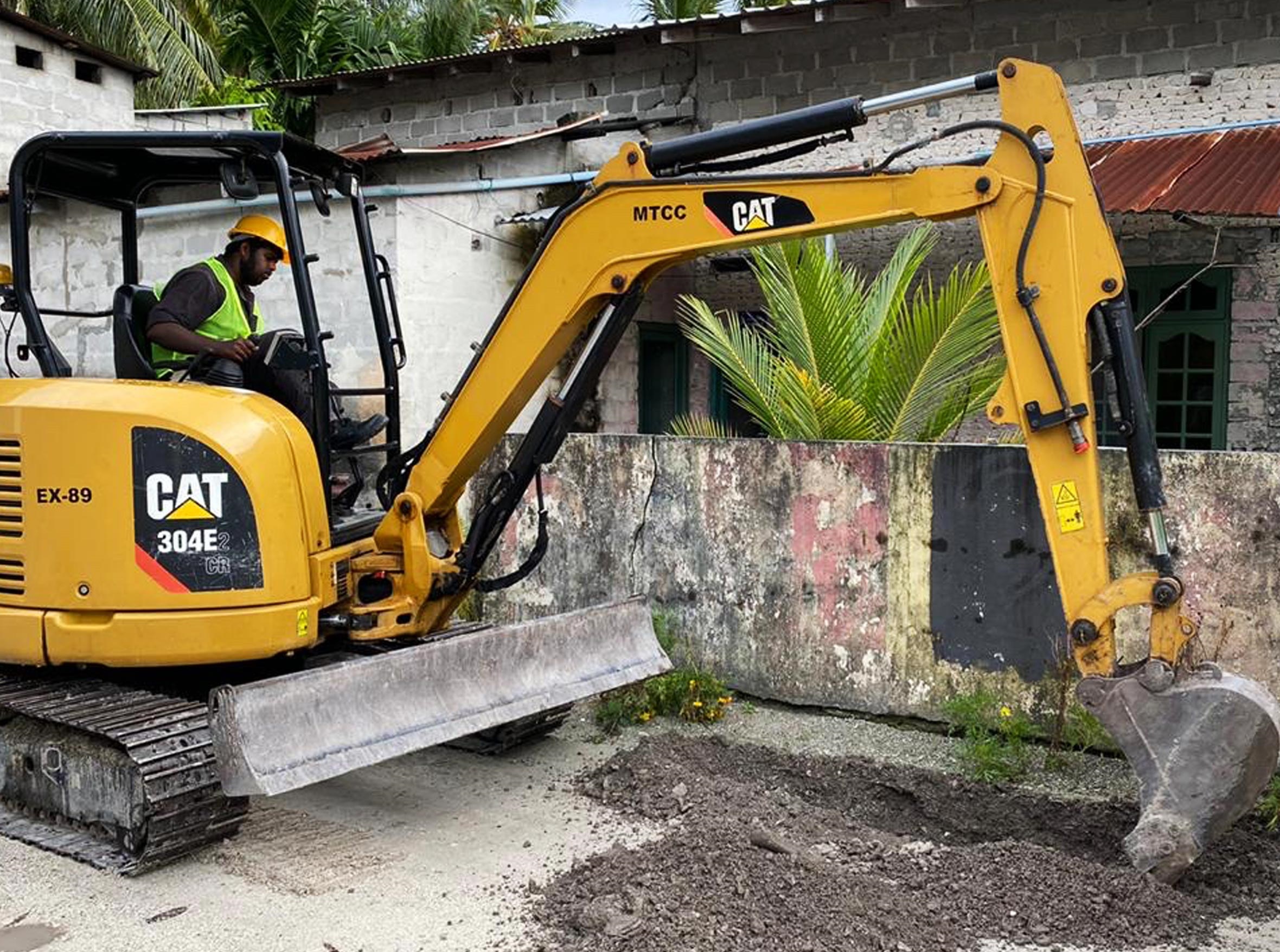 ފުވައްމުލަކު ސިޓީގެ މަގު ހެދުމާއި ދަރަނބޫދޫ ބަނދަރުގެ މަސައްކަތް ބާރަށް ކުރިއަށް