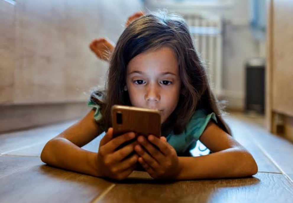 ކުދިންނަށް ސްކްރީންޓައިމް ލިމިޓް ކުރެވޭނެ ބައެއް ގޮތްތައް