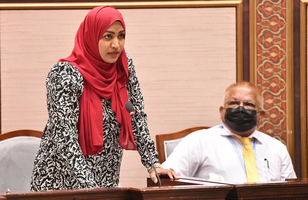 މީހުން ދިރިއުޅޭ ރަށްރަށަށް ސީޕްލޭންގެ ހިދުމަތް ފަށަން ނިންމައިފި