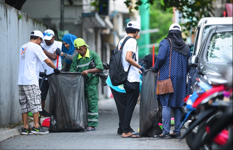 ކޮމިއުނިޓީ ސާވިސްގެ އަދަބު: މަގުސާފުކުރުމާއި ފާހާނާ ސާފުކުރުމާއި ކުނިއުކުން