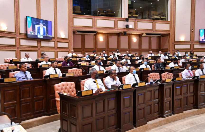 ކުރީގެ މެންބަރުންގެ އާއިލާއަށް އިންޝުއަރެންސް ހަމަނުޖައްސަން ފާސްކޮށްފި