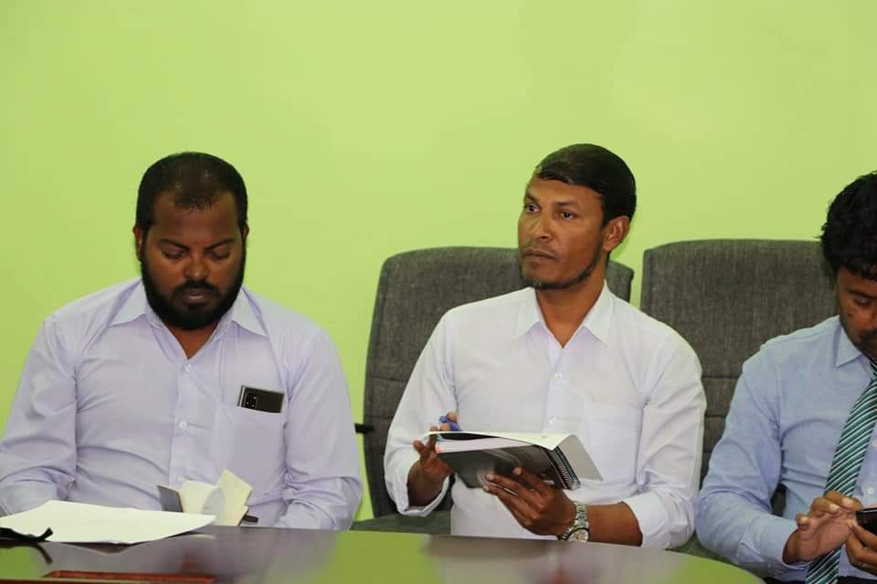 ރައްޔިތުންގެ ގިނަ މުހުތާދުތަކެެއް ރައީސް ފުއްދަވައިދެއްވައިފި: ހޯރަފުށީ ކައުންސިލުގެ ރައީސް