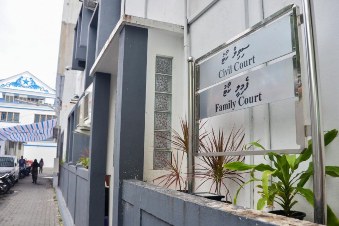 ސިވިލް ކޯޓުގެ ގާޒީކަމަށް 8 ބޭފުޅަކު ކުރިމަތިލައިފި