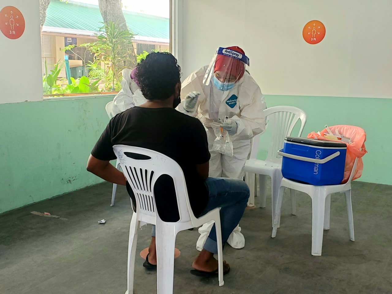 ކޮވިޑް-19: އަތޮޅުތަކުން 141 މީހުން ޕޮޒިޓިވްވެ ބަލިޖެހުނު މީހުންގެ ޖުމްލަ 184 އަށް