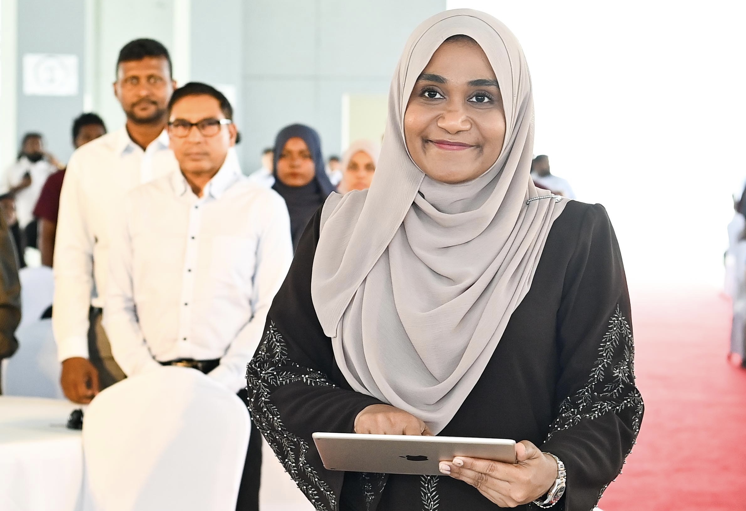 މެޑަމް ސާޖިދާގެ ދުޢާ އަކީ މި ޤައުމަށް ތާއަބަދުވެސް މިނިވަންކަމާއެކު އަލިވިލުން