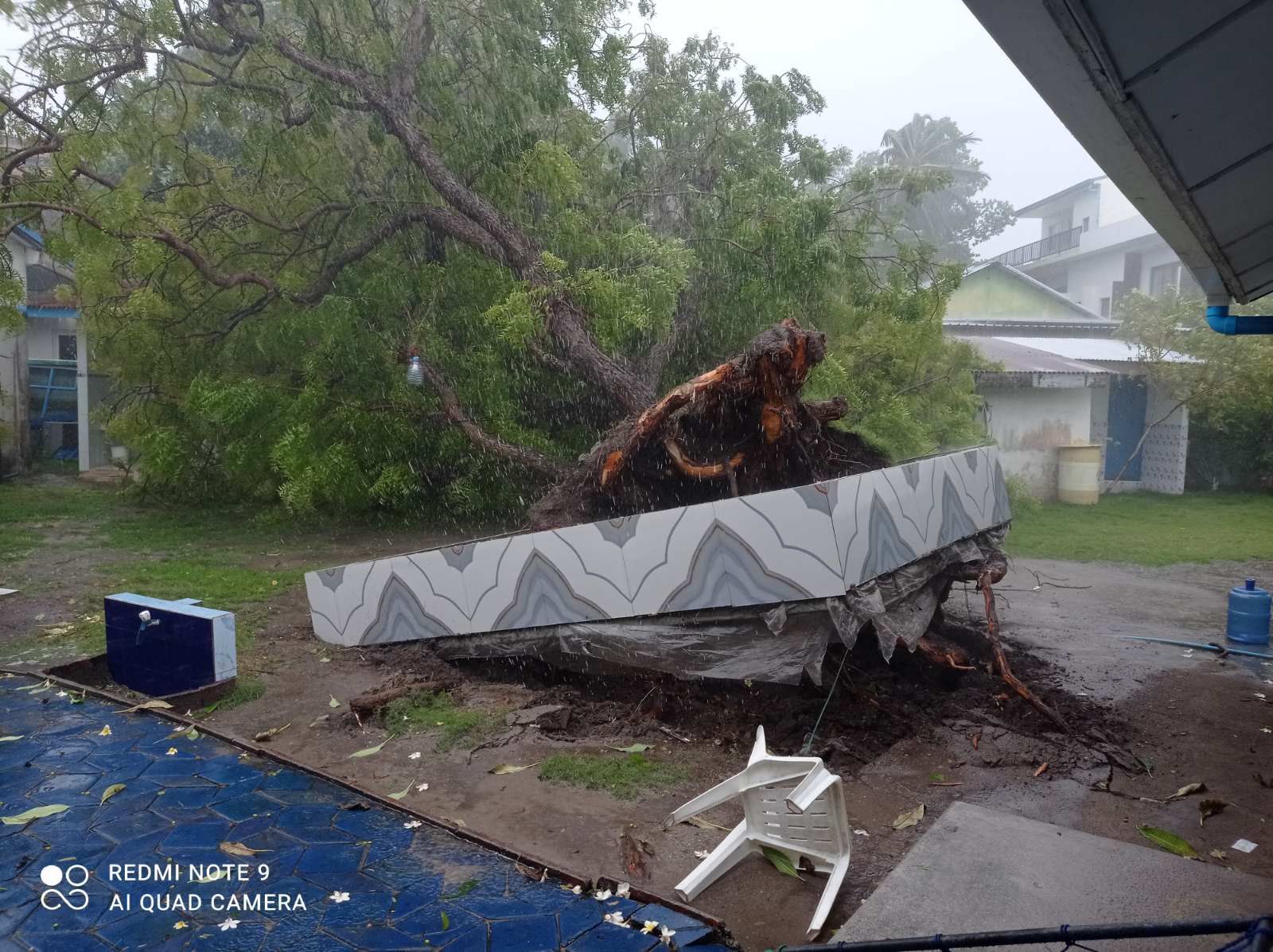 މޫސުން ގޯސްވެ 13 ރަށަކަށް ބޮޑެތި ގެއްލުންތަކެއް ވެއްޖެ