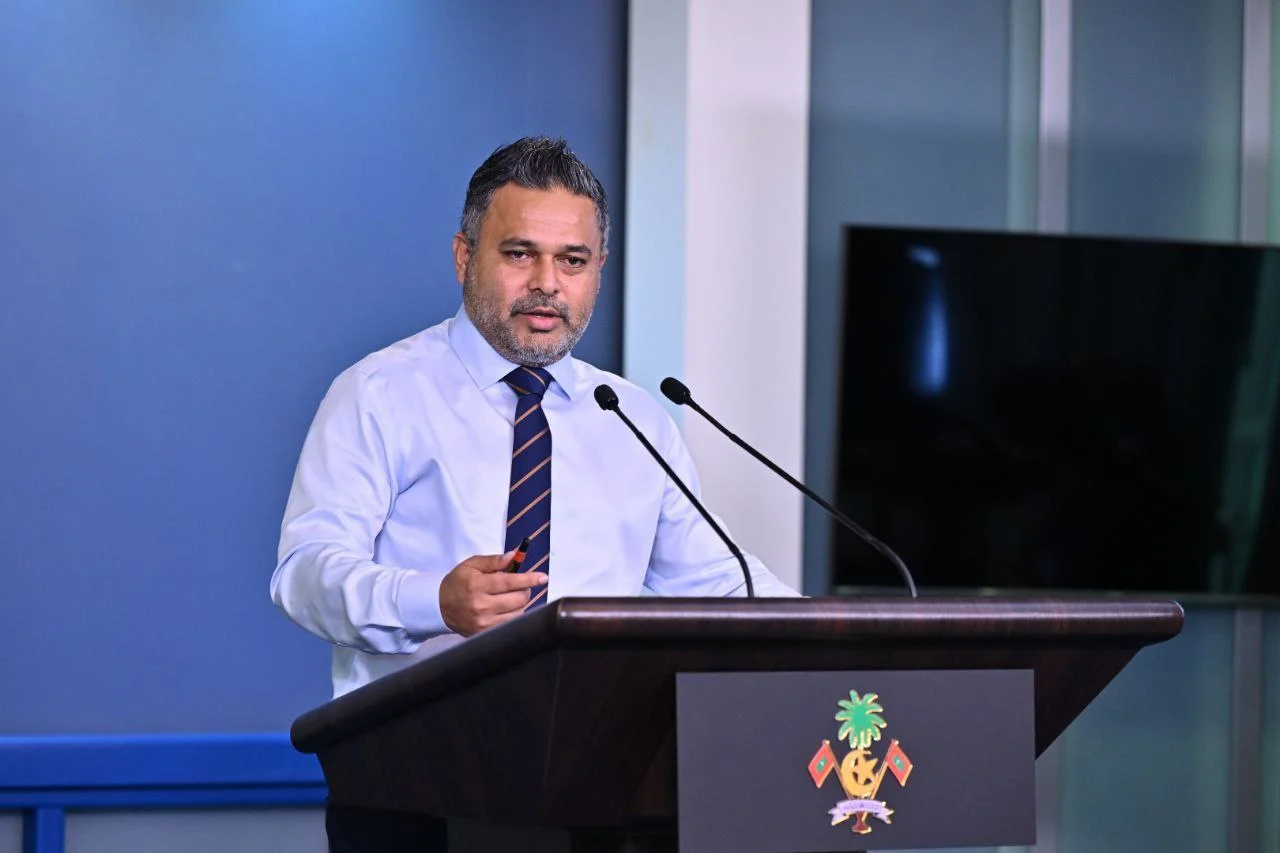 ރައީސްގެ އިރުޝާދާއެކު ތިންއަހަރުގެ ތެރޭގައި މަސްވެރިންނަށް ހުރި ގޮންޖެހުންތައް ހައްލުކުރެވޭނެ: ޝިޔާމް