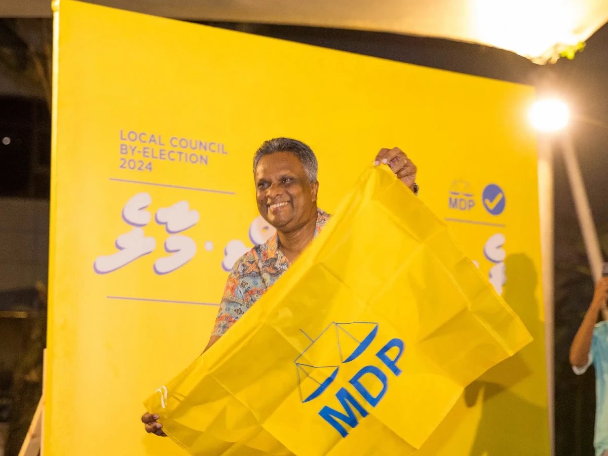 މާލެ ސިޓީގެ މޭޔަރުކަން އަނެއްކާ ވެސް އާދަމް އާޒިމްއަށް