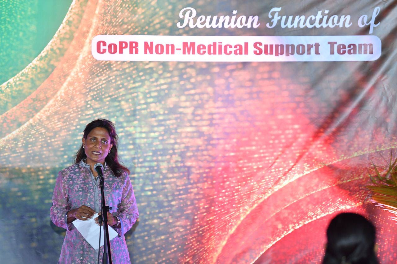 ވޮލަންޓިއަރުން ވަނީ އަމިއްލަ ދިރިއުޅުމަށްވުރެ އިންސާނިއްޔަތުކަން އިސްކޮށްފައި: ފަޒްނާ