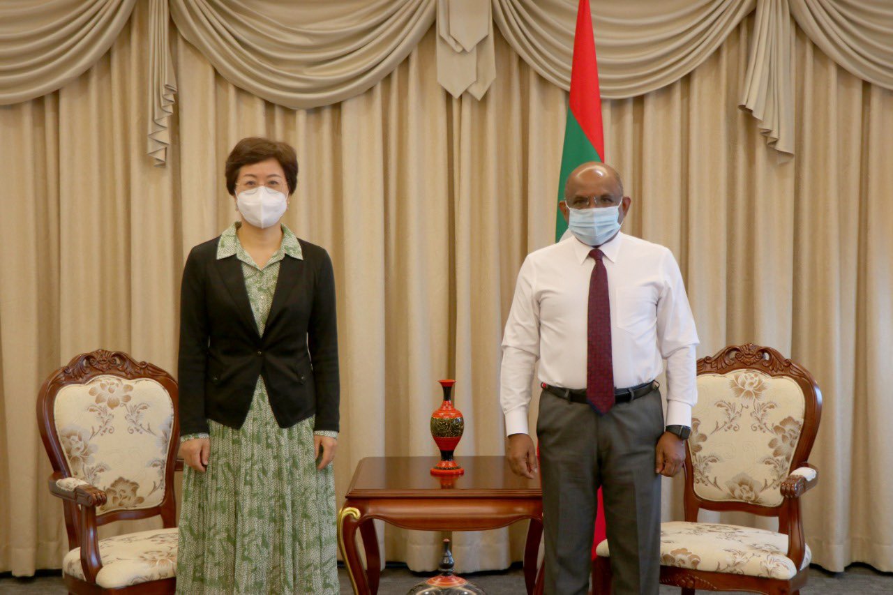 މިނިސްޓަރ ޝާހިދު އަރިހަށް ޗައިނާ ސަފީރު ޒިޔާރަތްކުރައްވައިފި