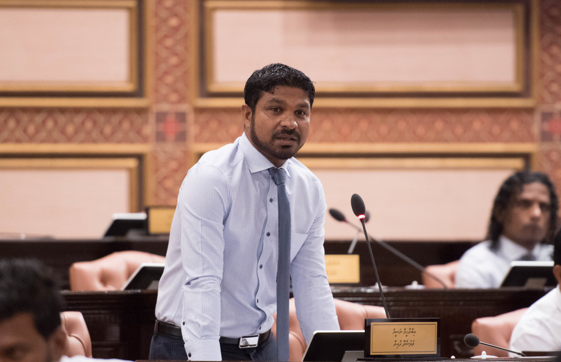 ދިއްފުށީގައި ޖިންސީގޯނާގެ މައްސަލައެއް؛ މެންބަރު ނަސީމް ވިދާޅުވީ ހުރިހާ ދޮރެއްގަ ޓަކިޖަހާނެކަމަށް