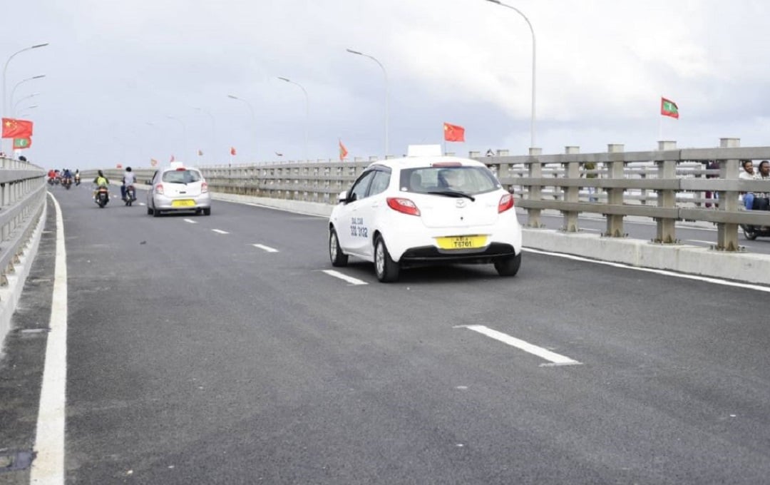 އިލެކްޓްރިކް އުޅަނދުތަކަށް ފެހި ކުލައިގެ ނަންބަރު ބޯޑެއް ތައާރަފުކުރަނީ