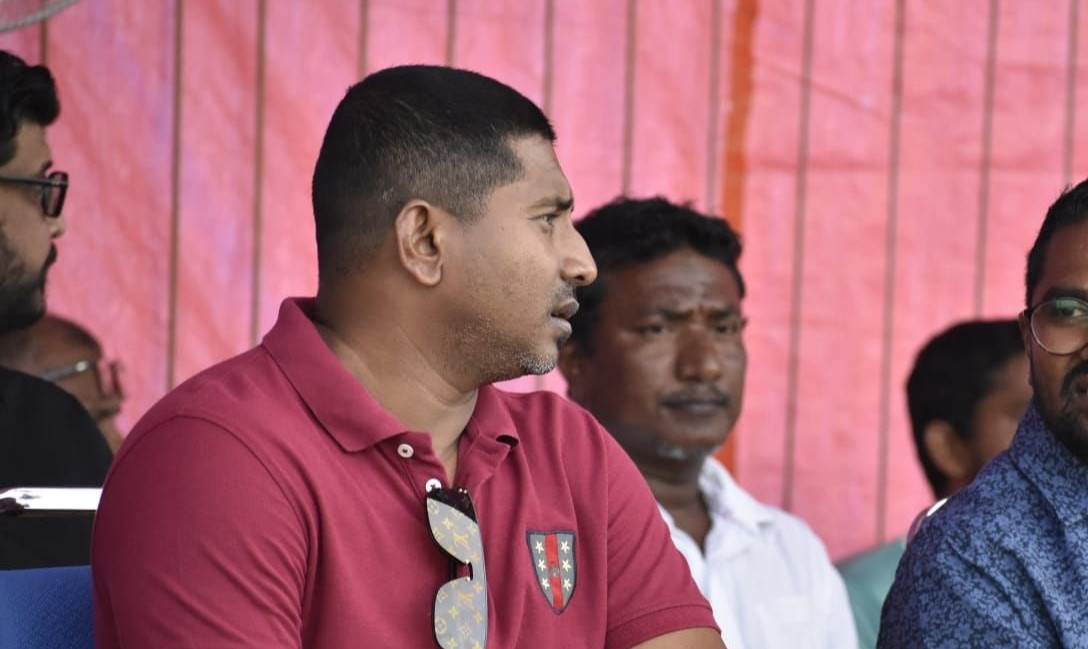 "ރައްޔިތުން އިންތިޙާބުކޮށްފައިވާ ސަރުކާރެއް ބަޣާވާތަކުން ވައްޓާލުމާއި ދެކޮޅު"