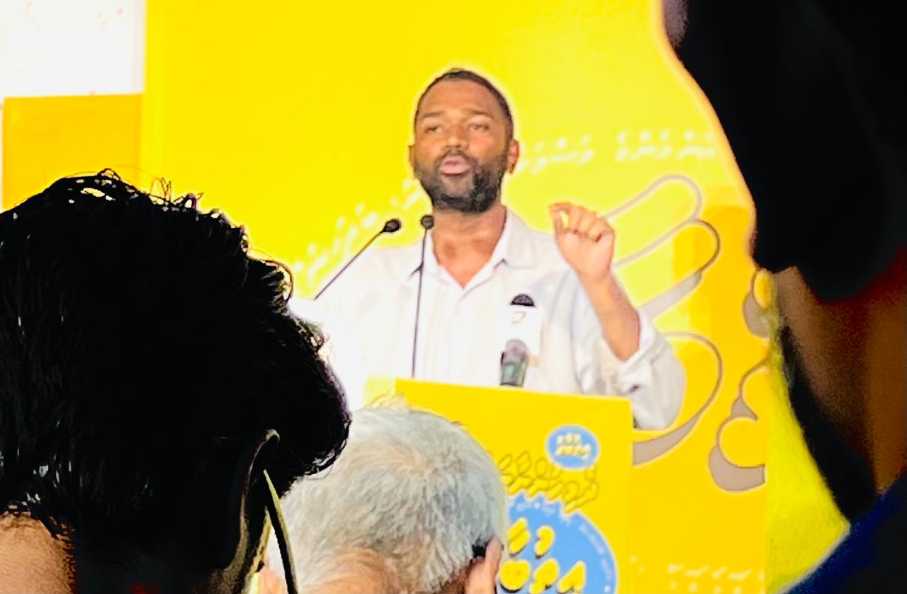 ސަރުކާރުން ފަށާފައިވަނީ ބިރުދެއްކުމުގެ ސިލްސިލާއެއް ކަމަށް މީކާއިލް ވިދާޅުވެއްޖެ
