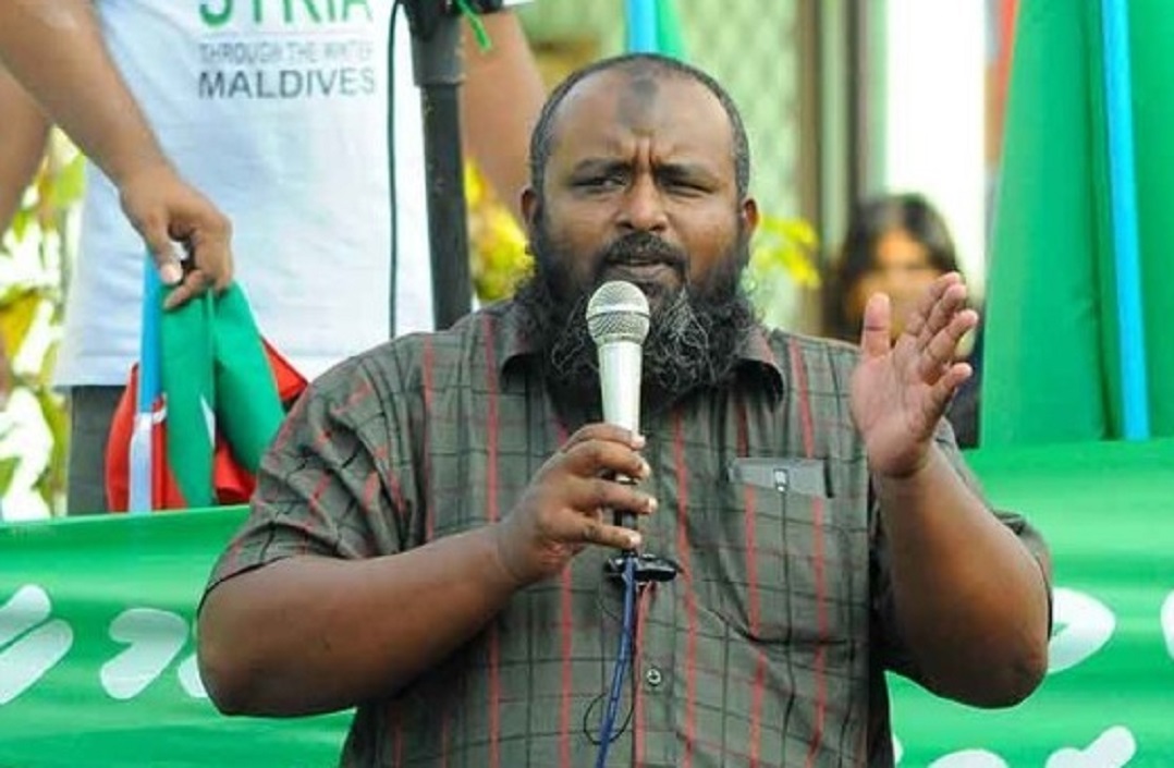 އިޔާޒު ވިދާޅުވަނީ ޔޯގާއަކީ ޕޯޗުގީޒުން ދިވެހިން ކަރަށް ރާއެޅިގޮތަށް ކުރަންއުޅޭ ކަމެއްކަމަށް