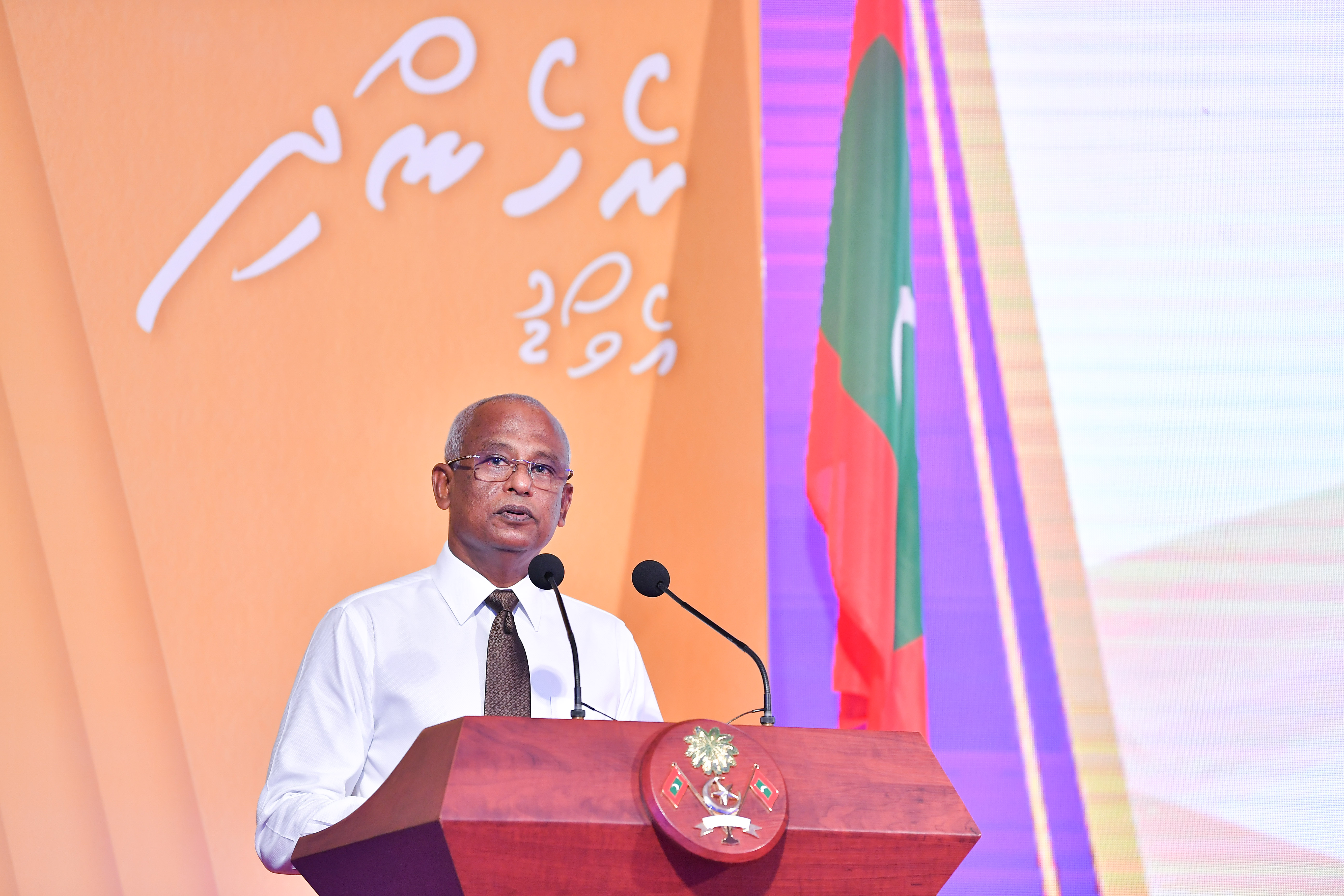ޑިޖިޓަލް މުސްތަގްބަލް ބައްޓަންކުރުމުގައި އަންހެނުން ބާރުވެރިކުރުވަންޖެހޭ: ރައީސް