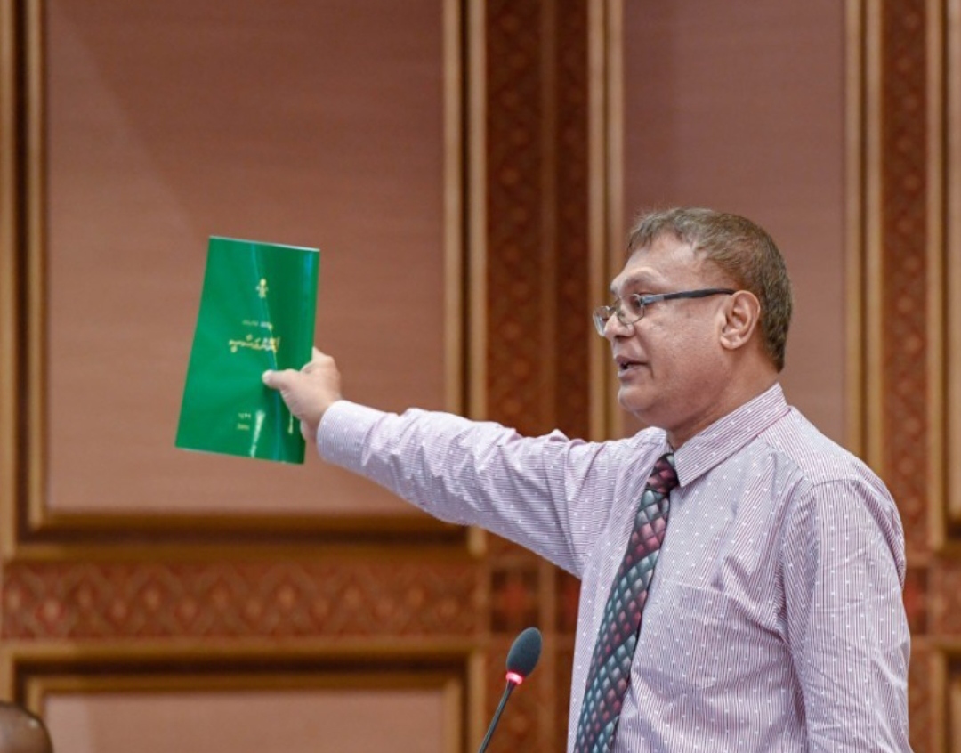 ސިޔާސީ މީހުންގެ ބޭނުމަށް އިރުއިރުކޮޅާ ނިޒާމް ބަދަލެއް ނުކުރެވޭނެ: ޝަރީފް