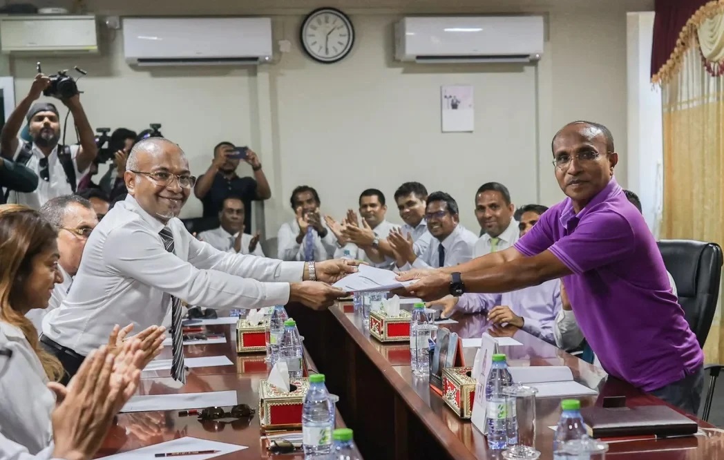 ދަ ޑިމޮކްރެޓްސް އުފެއްދުމުގެ ހުއްދަ އިލެކްޝަންސް ކޮމިޝަނުން ދީފި