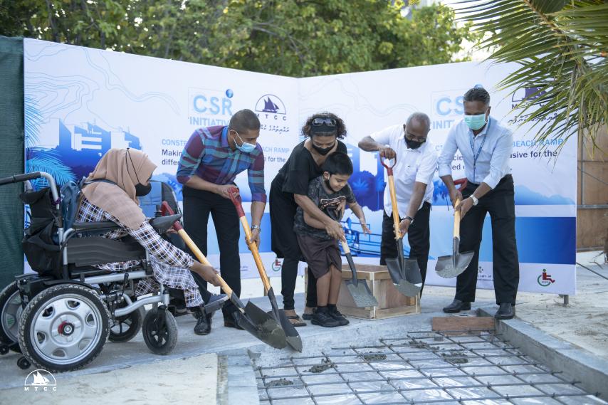 ހާާއްސަ އެހީއަށް ބޭނުންވާ ފަރާތްތަކަށް އަމާޒުކޮށް ހެދިގޮނޑުދޮށުގައި ހަދާ ރޭމްޕުގެ މަސައްކަތް ފަށައިފި