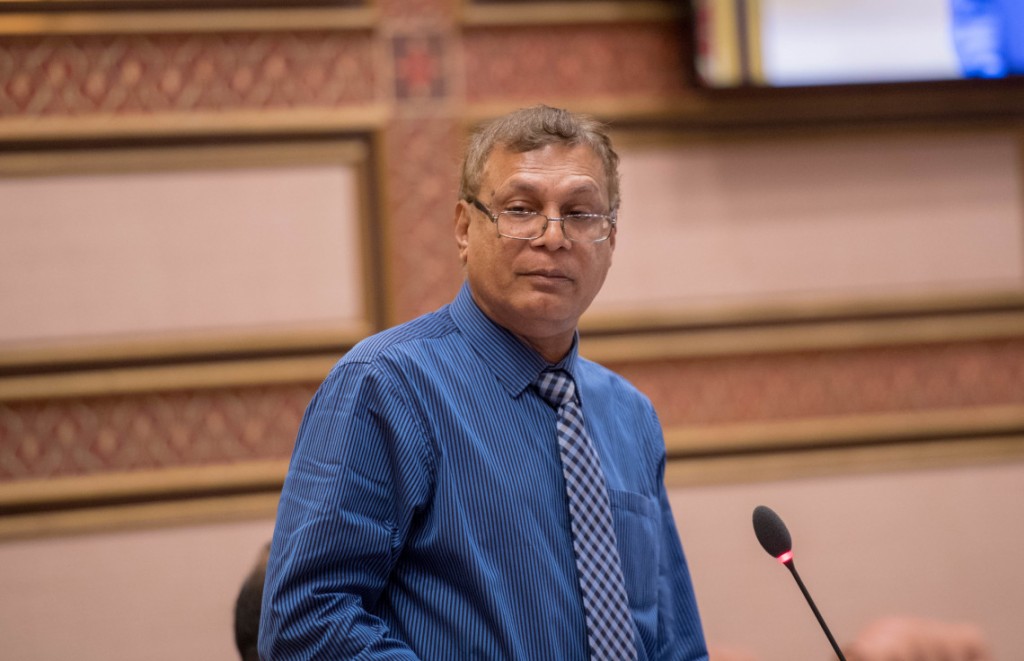 ބަންޑާރަ ނައިބަށް ފުރިހަމަ އިތުބާރު އެބައޮތް: ޝަރީފް