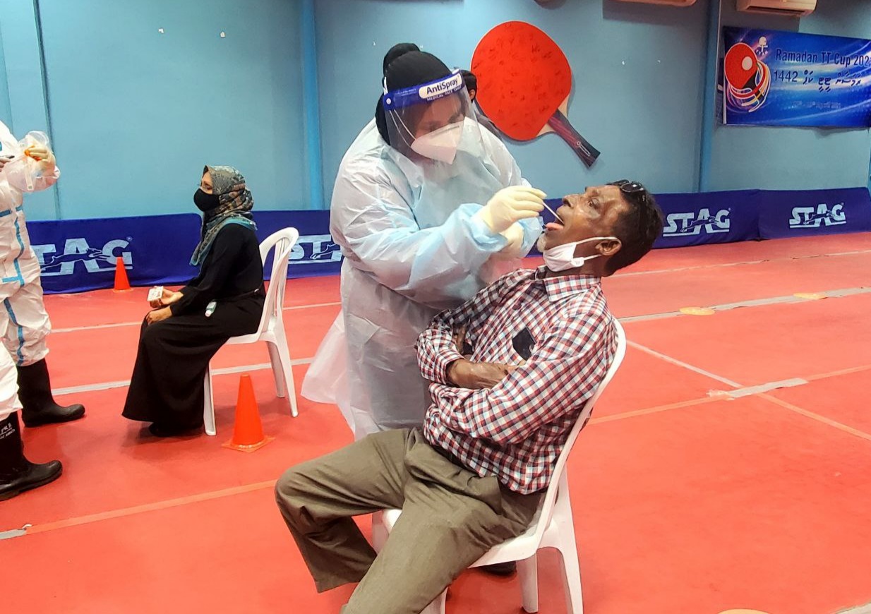 ކޮވިޑް-19: ރާއްޖެއިން އިތުރު 704 މީހަކު ޕޮޒިޓިވްވެއްޖެ