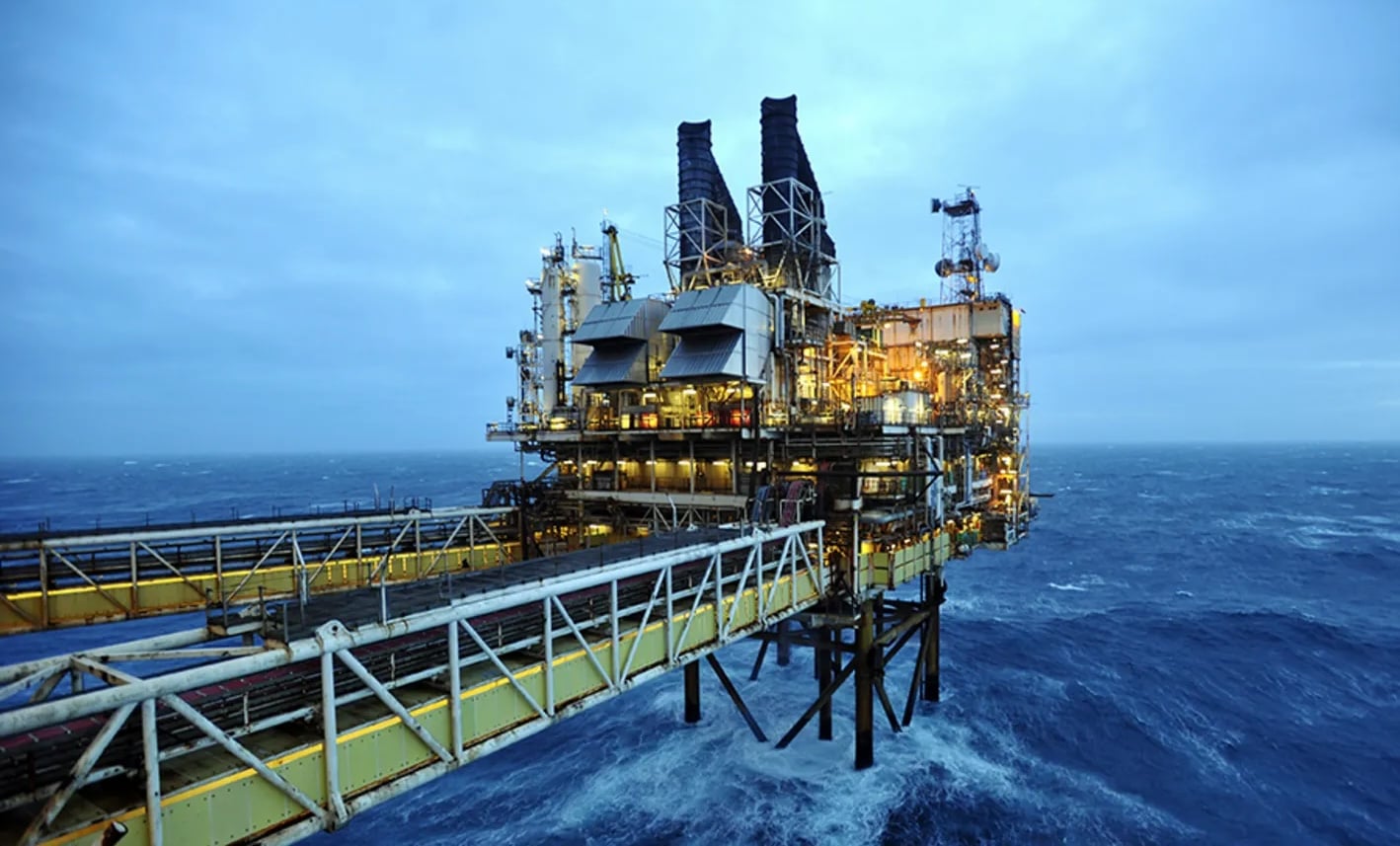 ބަންގްލަދޭޝްގެ ތެޔޮ ޓޭންކަރުތަކަށް ހޮރްމޫޒު ކަނޑުއޮޅިން ދަތުރުކުރެވޭނެކަމުގެ ޔަގީންކަން އީރާނުން ދީފި