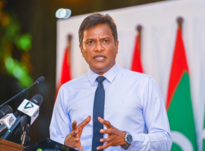 ނަޝީދަކީ ދީނާ ބީރައްޓެހި ބޭފުޅެއް; އެކުގައި މަސައްކަތެއް ނުކުރެވޭނެ: ޢުމަރު