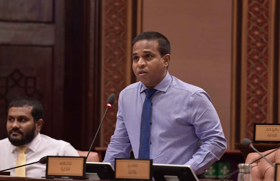 ތަރައްޤީއަށް ހުރަސް އަޅަންކުރާ މަސައްކަތަށް ޖާގައެއް ނެތް: އަހުމަދު