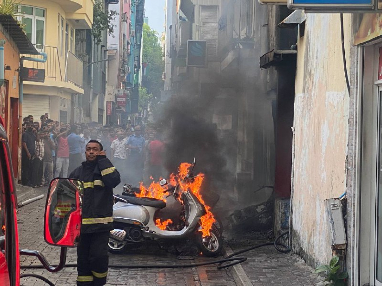 މާލޭގެ ގަރާޖެއްގައި އަލިފާނުގެ ހާދިސާއެއް ހިނގައިފި