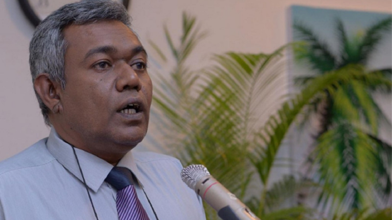 ދެ އިންތިޚާބު އެއްދުވަހެއްގައި ބާއްވަން އުޅެނީ ސިޔާސީ ވަކި މަޤްޞަދެއް ހާސިލްކުރަން: އިބުރާ