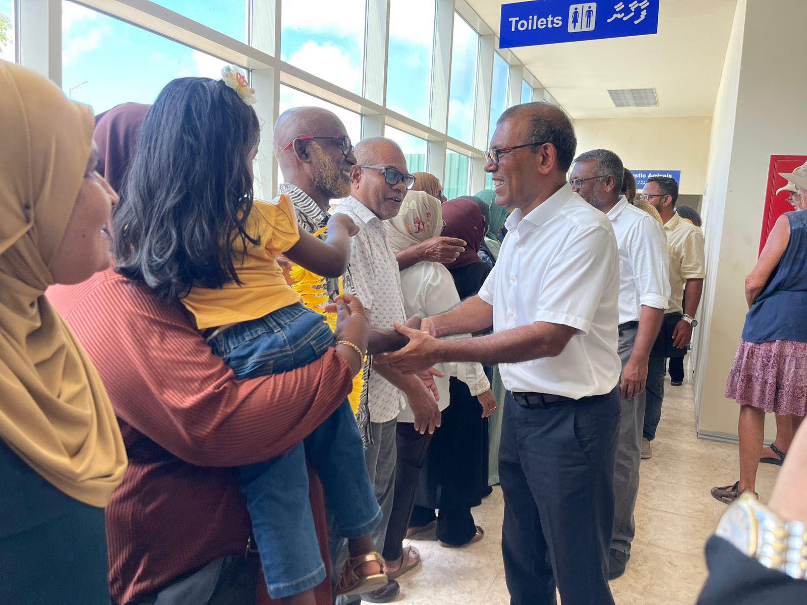ރައީސް ނަޝީދު އައްޑޫ ސިޓީއަށް ވަޑައިގަތުމުން ހޫނު މަރުހަބާއެއް ކިޔައިފި
