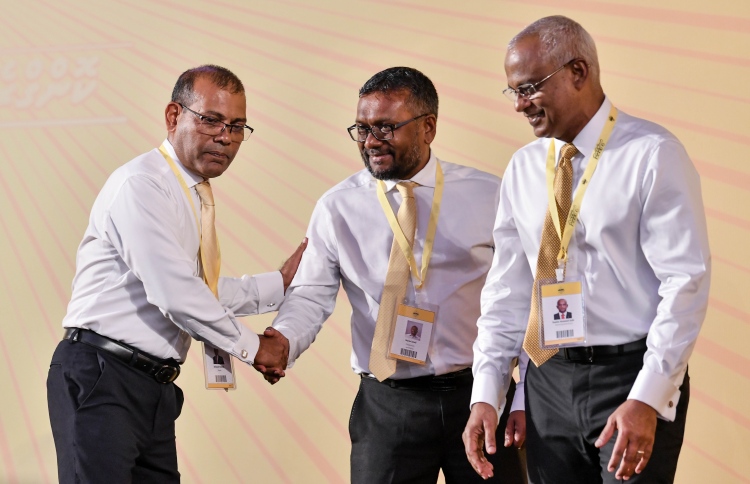 ތިން ރައީސުން އެކުގައި ނުކުންނެވުމަކީ ރާއްޖޭގެ ކުރިމަގަށް ލިބުނު ހިތްހަމަޖެހުމެއް: ފައްޔާޒް