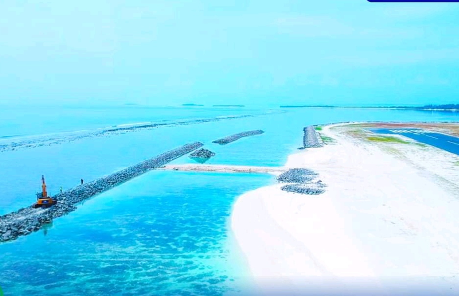 ހޯރަފުށި އެއަރޕޯޓް ގޮނޑުދޮށް ހިމާޔަތްކުރުމުގެ މަސައްކަތް ފަށައިގެން ކުރިއަށް!