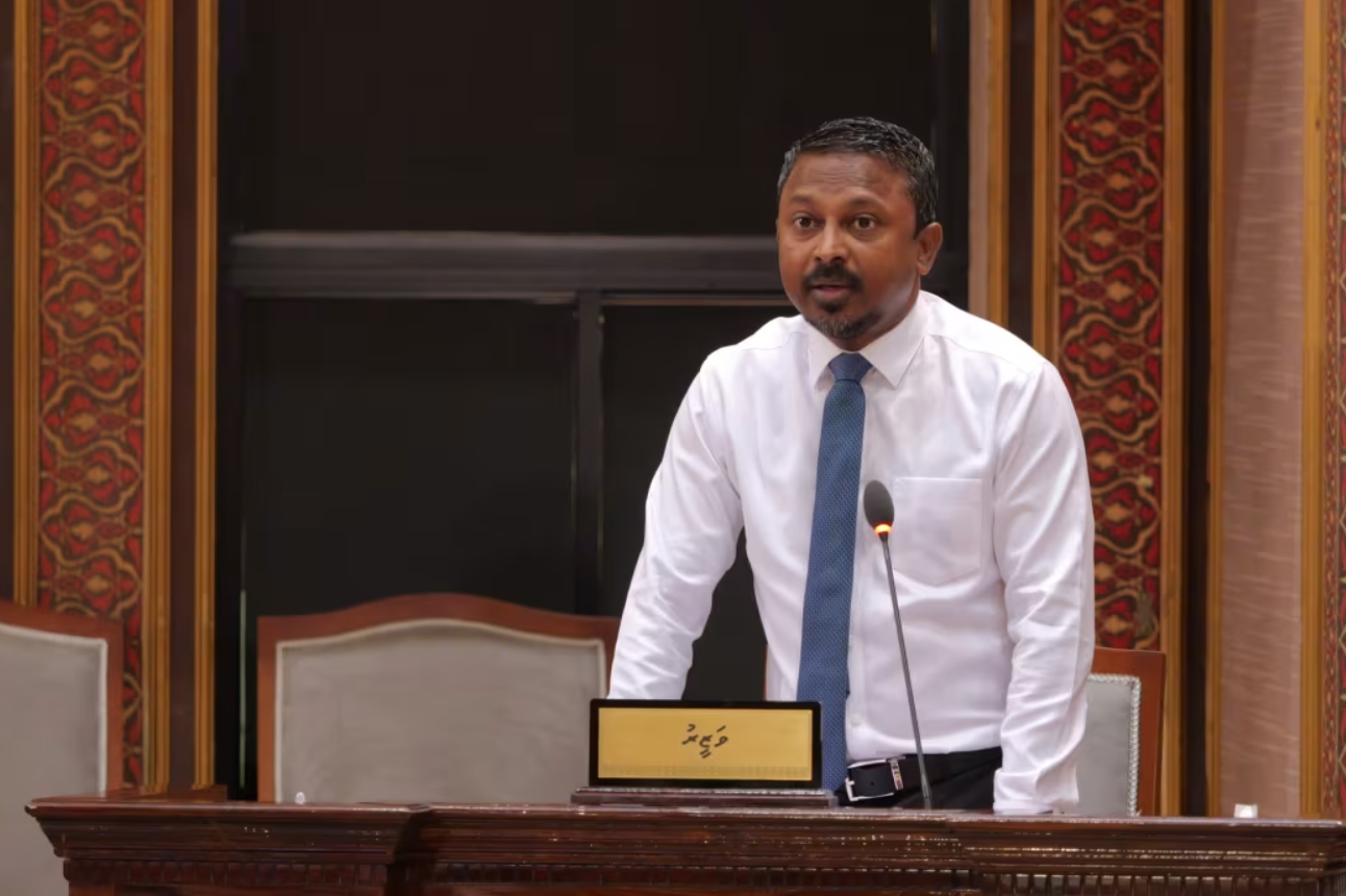 އަބުރުގެ ބިލު އަވަސްކުރުމަށް އޭޖީ އޮފީހަށް އަންގައި، އާންމު ގަވާއިދުތަކުގެ މުއްދަތު އިތުރުކޮށްފި