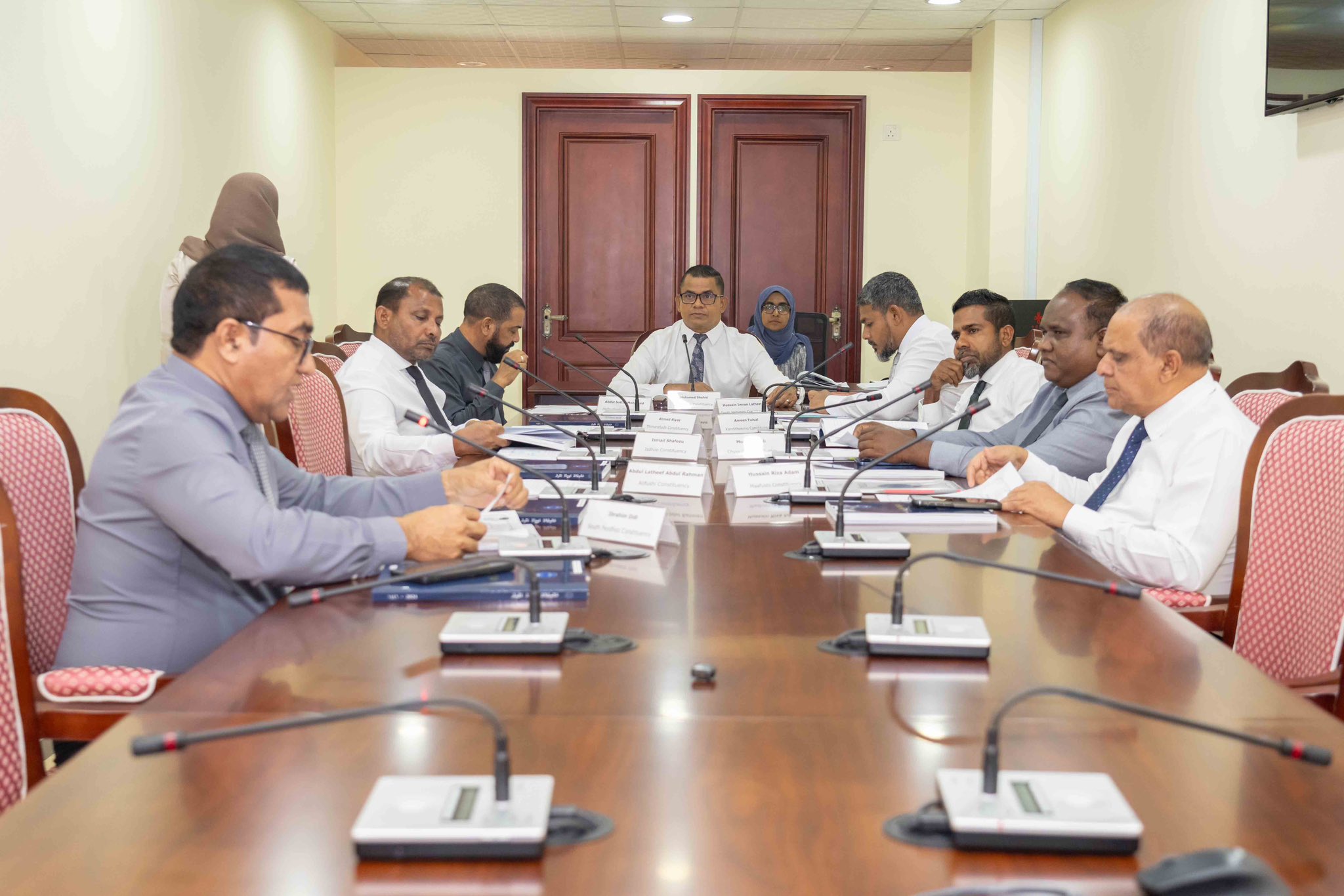 ގަރާރުތަކަށް ބަހުސްކުރުމުގެ ކުރިން ބަލައިގަތުމާ މެދު ވޯޓަށް އަހަން މަޖިލީހުގެ ކޮމިޓީން ފާސްކޮށްފި