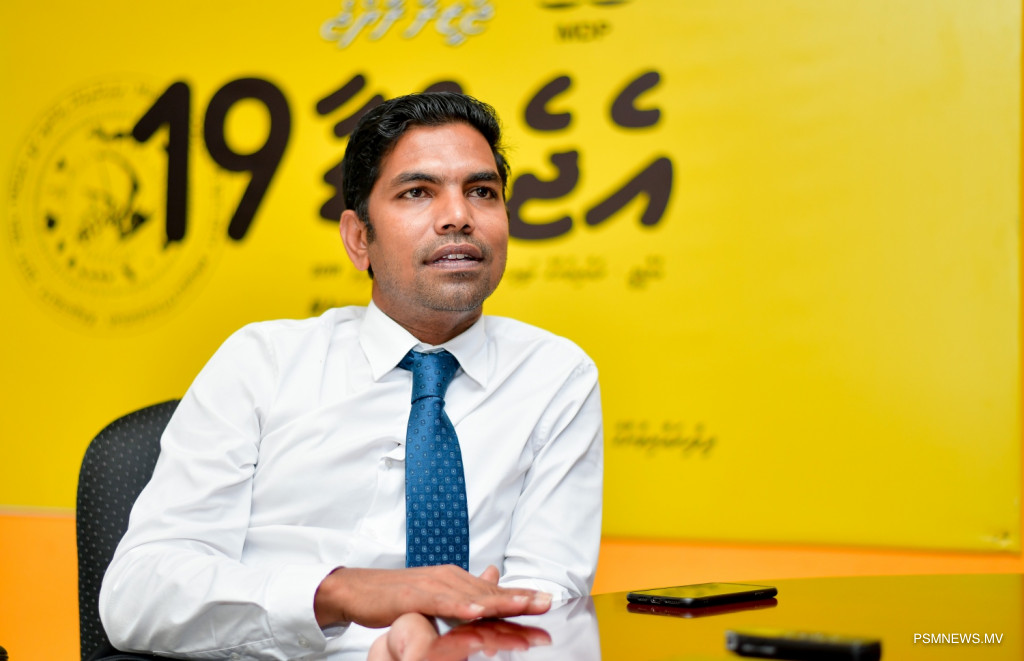 ސަރުކާރަށް ވެރިކަން ކުރާކަށް ނޭނގޭ، ރައްޔިތުން ދެން ޑރ. މުއިއްޒަކަށް ފުރުސަތެއް ނުދޭނެ: ޝިފާޒު