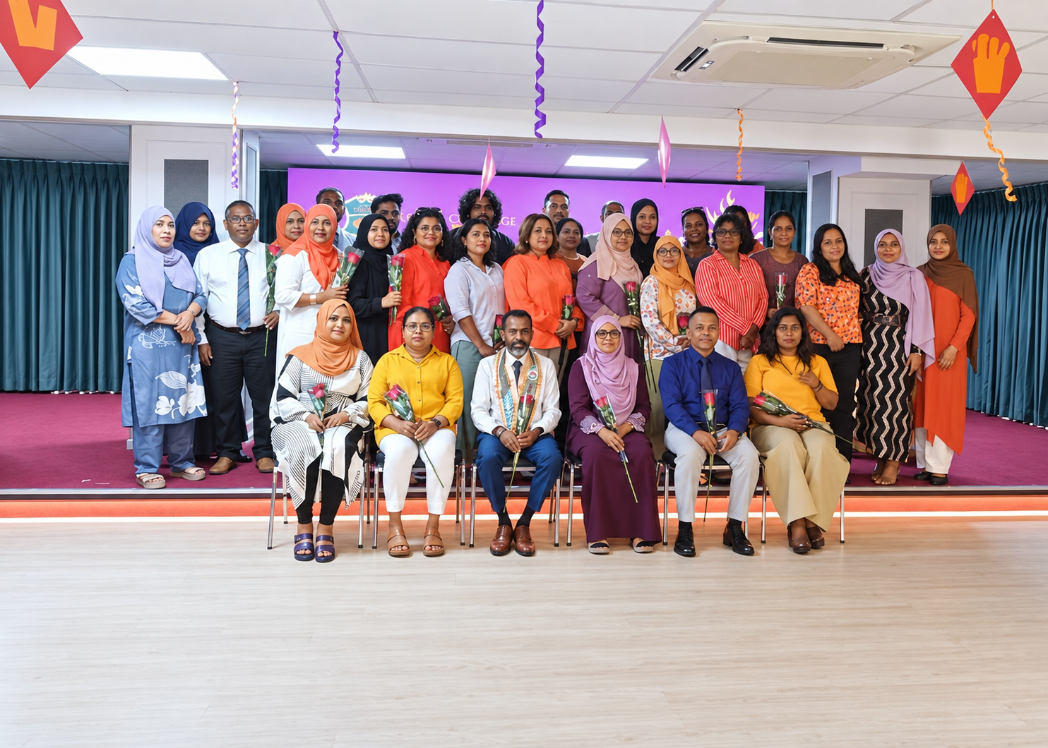 އެވިޑް ކޮޖުން ޓީޗަރުންގެ ދުވަސް ފާހަގަ ކުރުން: ހެނދުނު ނާސްތާއިއެކު މަޖާ ކުޅިވަރުތަށް