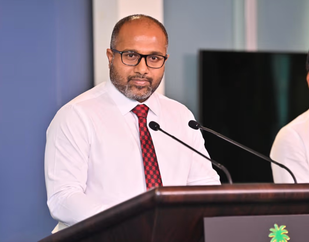 ޝަހުޒާންއާއި ލީވާން ވަކި ގޮޅިތަކެއްގައި ބޭތިއްބީ ފޯނެއް ފެނިގެން ކަން ކުރަން އޮންނަ އުސޫލުގެ ތެރެއިން: ހޯމް މިނިސްޓަރު