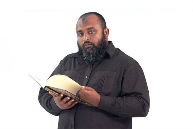 ޑރ. އިޔާޒު ރައީސް ނަޝީދަށް؛ ގުރައިދޫ މަރުކަޒުން ޖާގަހޯދަންޖެހޭ މީހަކަށް ދީނީ ޢިލްމްގެ ފޮނިމީރުކަމެއް ނޭނގޭނެ